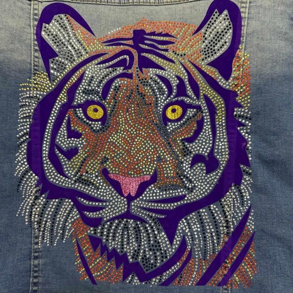 Jeweled Tiger Denim Jacket Moving Forward Designs Women’s Size XL - Picture 8 of 10